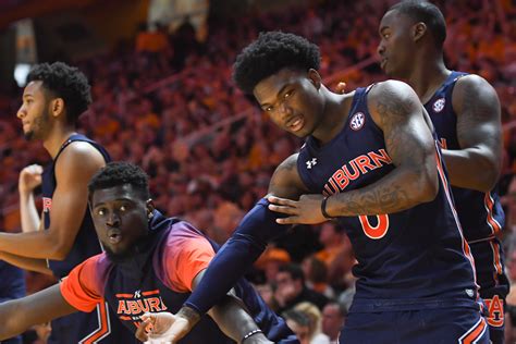Auburn men's basketball - Jan 9, 2024 · Matchup History. AUBURN, Ala. – Jaylin Williams made the only two baskets for either team over the final eight minutes, including a dagger 3-pointer that secured a hard-fought 66-55 victory for ... 